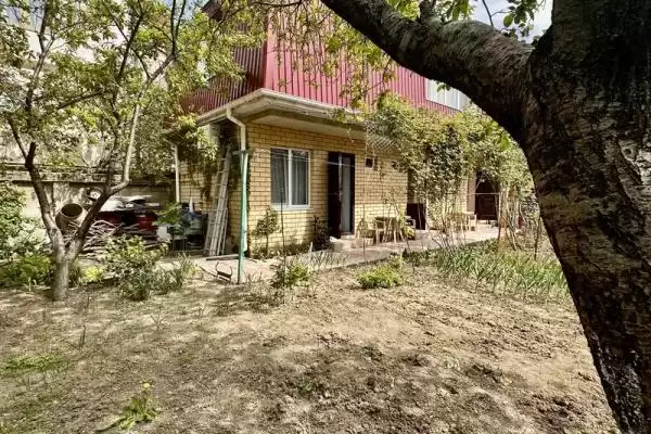 Частный сектор «Дом в старом центре Анапы»