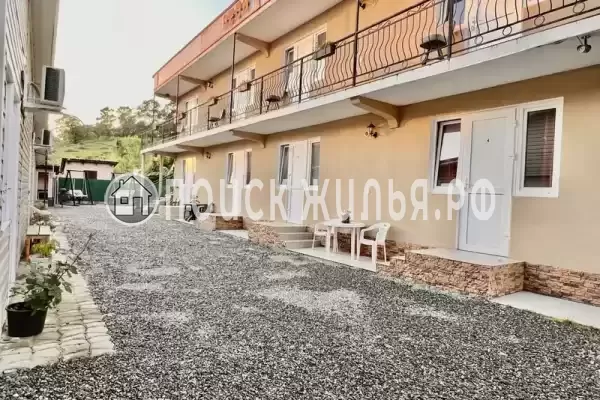 «Леон», Вардане