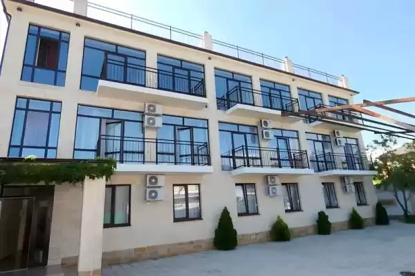 Гостиница «Golden City», Республика Абхазия, Цандрипш, Дружбы, д. 1