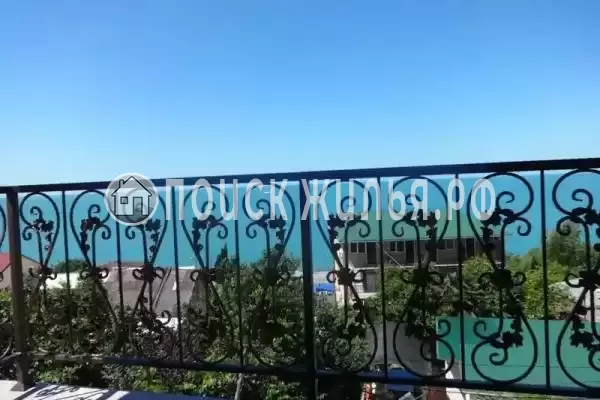 «Витраж», Лоо