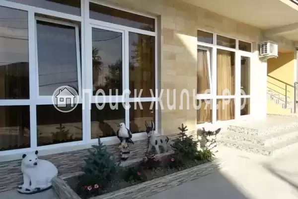 «Витраж», Лоо