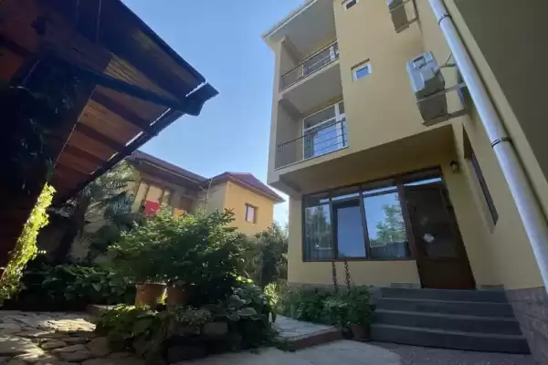 Гостевой дом «Дача», Республика Крым, Алушта, Заречная, д. 15