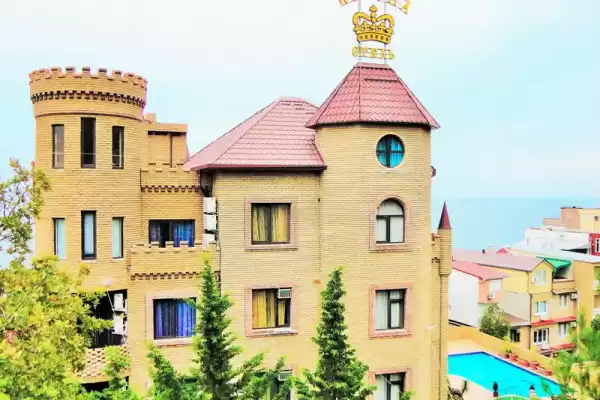 Отель «Корона ***», Республика Крым, Алушта, Гагариной, д. 25/322А