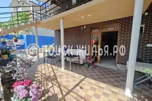 «Анюта», Адлер