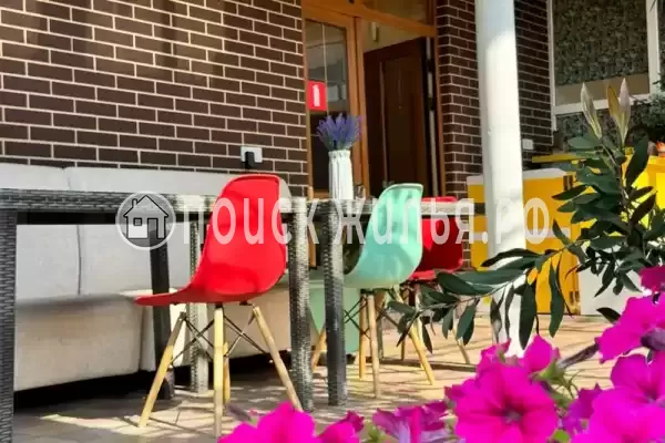 «Анюта», Адлер