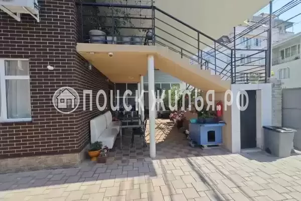 «Анюта», Адлер