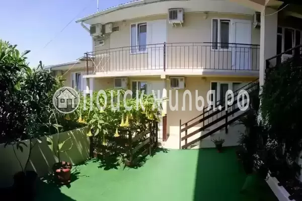 «Лазурный», Лоо