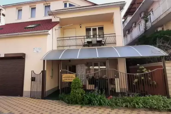 Гостевой дом «Лазурный берег», Краснодарский край, Кабардинка, Приветливая, д. 18