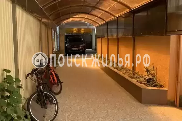 «Леон», Адлер