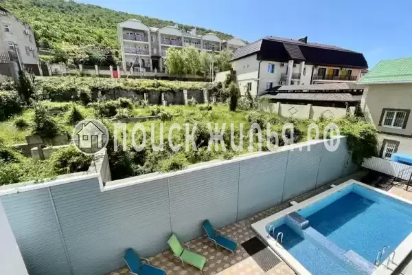 «Merri Ott», Сукко