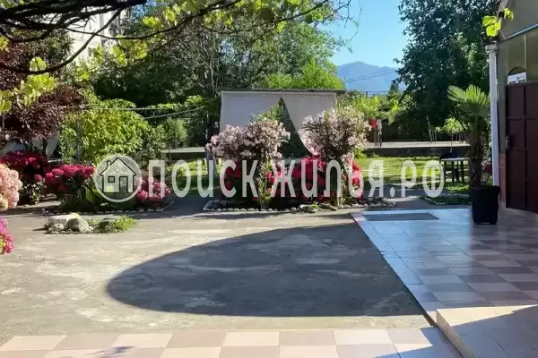 Гостевой дом «У тюльпанового дерева», Головинка Гостевой дом «У тюльпанового дерева», Головинка