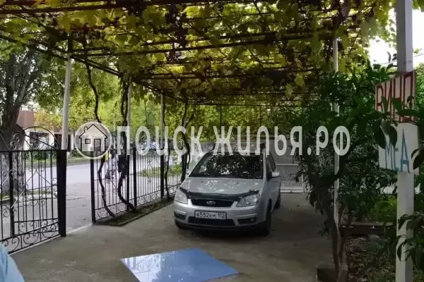 Гостевой дом "Белый дом", Гагра, ул. Ардзинба, д. 66