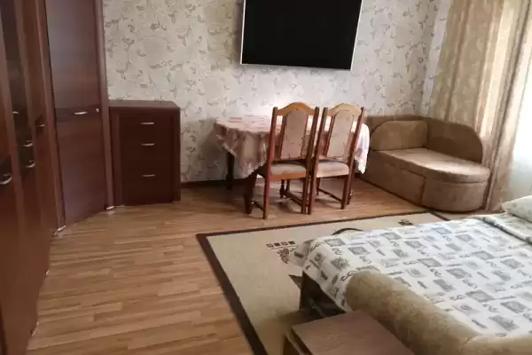 Частный сектор «Дом под ключ на Заречной», Республика Крым, Алушта, Заречная, д. 1