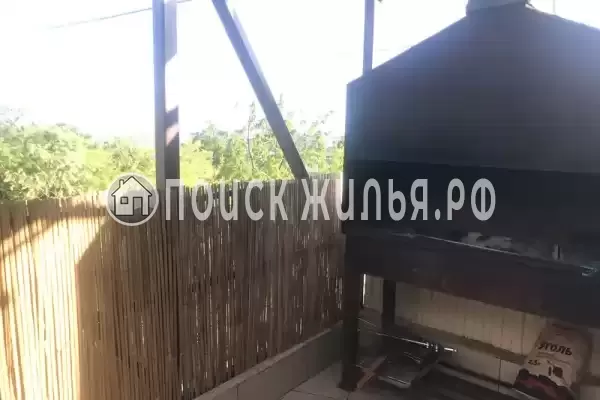 «AlexHoume», Небуг