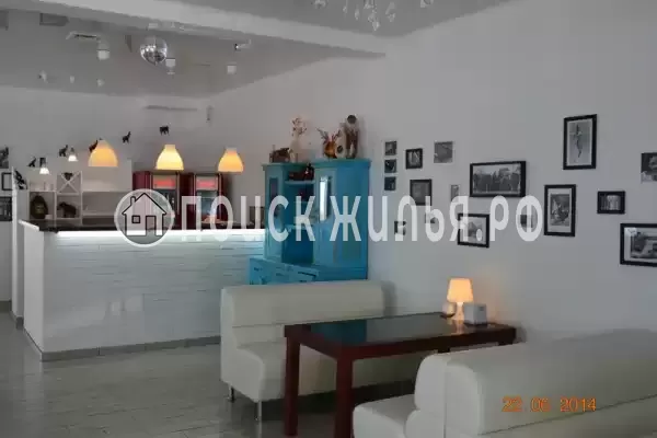 «AlexHoume», Небуг