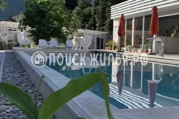 «Хурма Хоум», Небуг