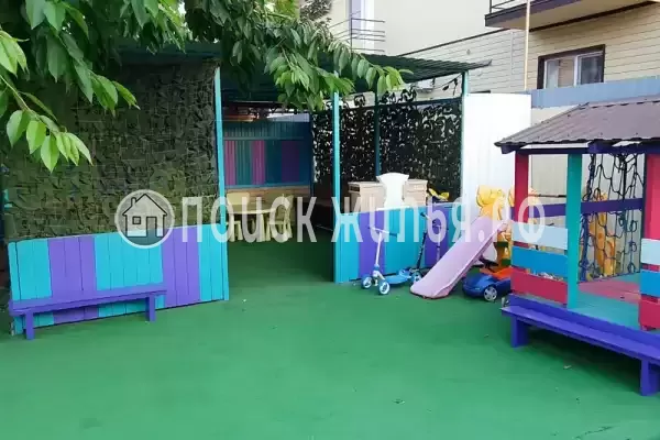 «На Мо-Ре», Кучугуры