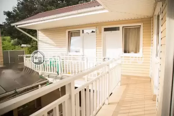 «Камилла», Адлер