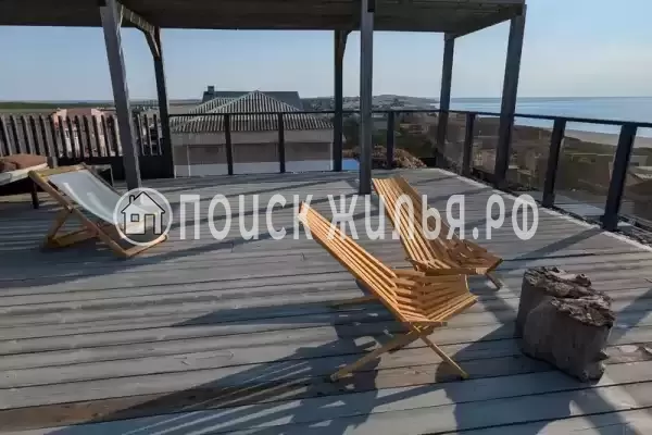 «Black_Bull_House», Щелкино