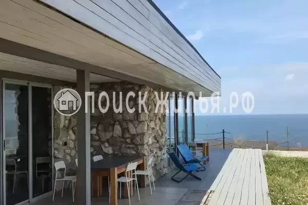 «Black_Bull_House», Щелкино