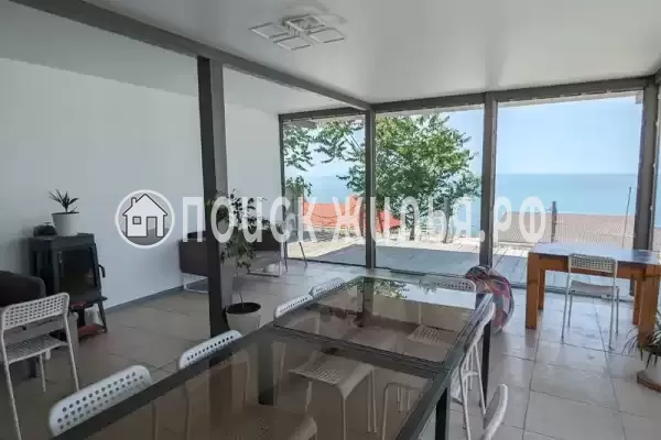 «Black_Bull_House», Щелкино