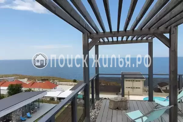 «Black_Bull_House», Щелкино