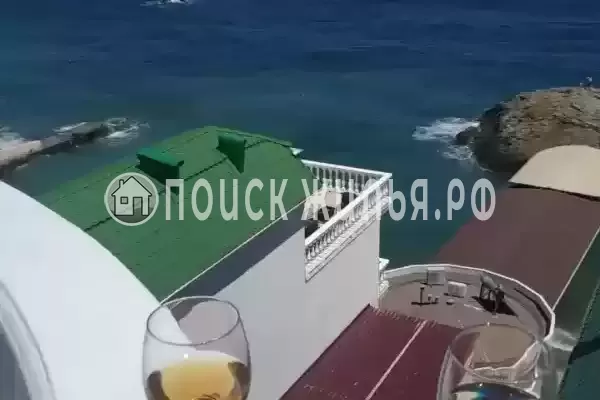 Отель «Laguna», Утёс