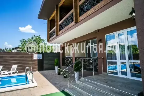 «Мико», Береговое