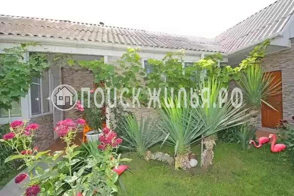 «Зеленый дворик на Черноморской», Витязево