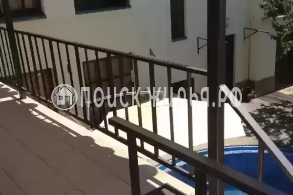 «У моря», Вишневка