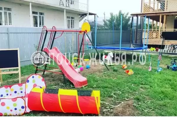 «Хоста», Кучугуры