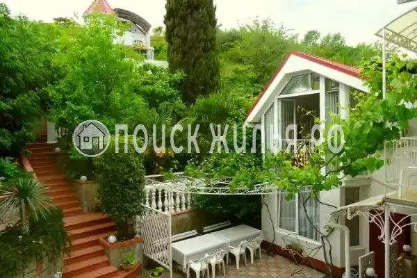 Гостиница «Наш дом», Республика Крым, Алушта, Краснофлотская, д.15