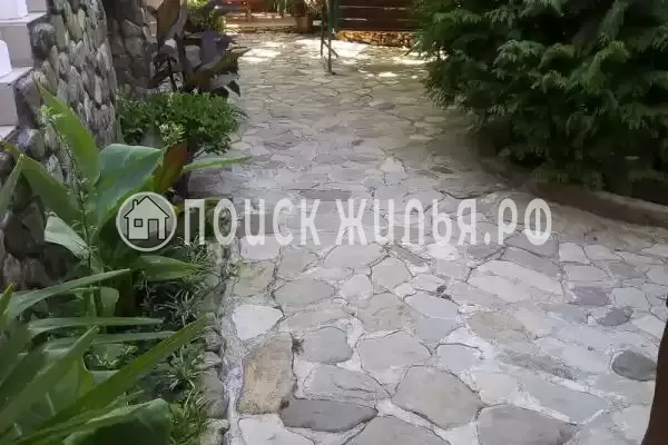 «Альпийская горка», Небуг «Альпийская горка», Небуг