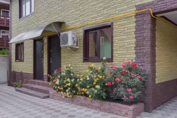 Частный сектор «Дом у реки», Краснодарский край, Сочи, Солоники, Тихорецкая, д. 24Е