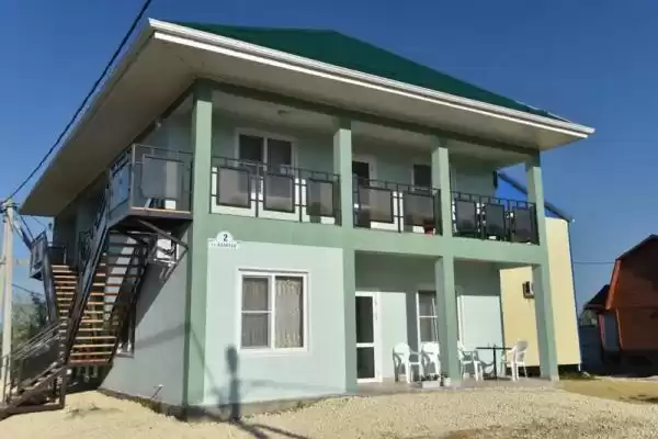 Гостевой дом «Лазурный», Краснодарский край, Голубицкая, Казачья, д. 2