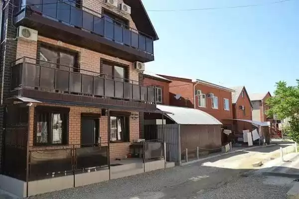 Гостевой дом «Южный дворик», Краснодарский край, Голубицкая, БО Кавказ, Взлётная, д. 27А