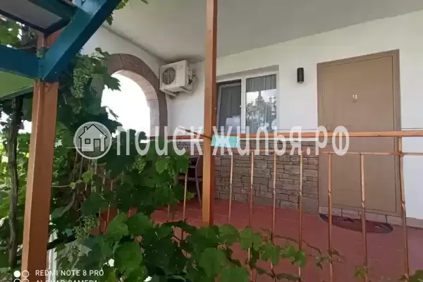 Частный сектор «Зеленый дом у маяка», Саки