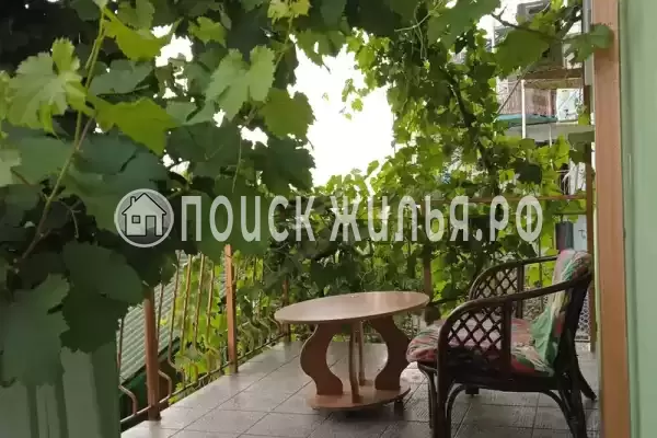 Гостиница «Зеленый дом у маяка», Саки Гостиница «Зеленый дом у маяка», Саки