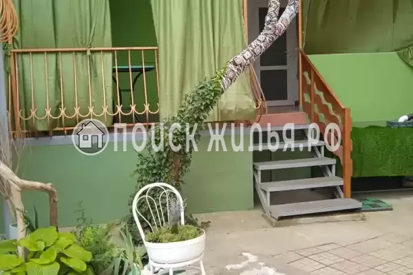 Частный сектор «Зеленый дом у маяка», Саки