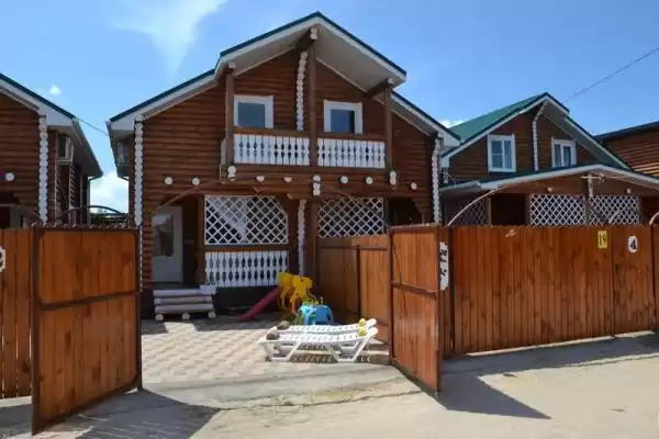 База отдыха «Лесной дворик», Краснодарский край, Голубицкая, Курортная, д. 129А