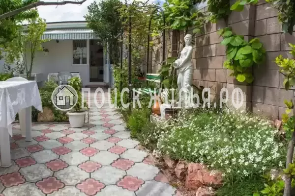 Гостевой дом «Водолейчик», Алушта