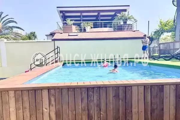 «ЭрЭм», Адлер