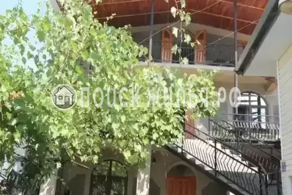 «Маяк», Лоо