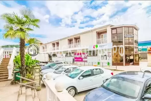 Отель «Гермес», Вардане