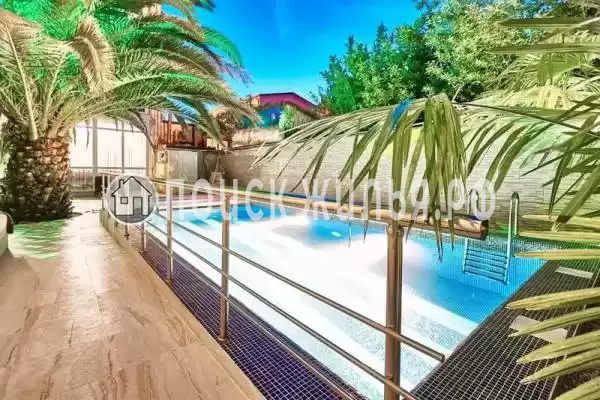 Гостиница «Сириуc», Адлер