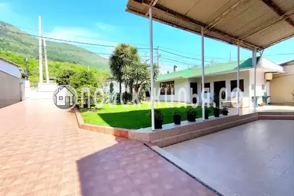 Гостевой дом «У Континента», Гагра