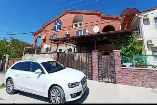 Гостевой дом «Дивный дворик», Краснодарский край, Геленджик, Курганная, д. 50