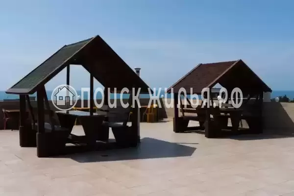 «Дольче вита», Небуг «Дольче вита», Небуг