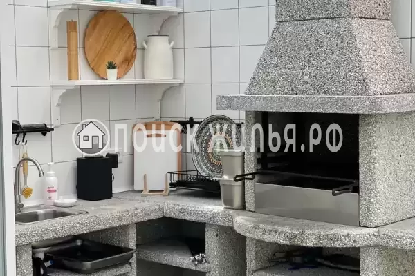 «Белая дача», Кучугуры