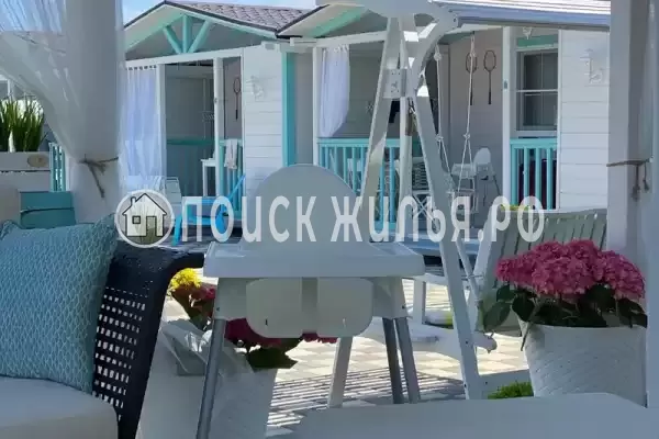 «Белая дача», Кучугуры